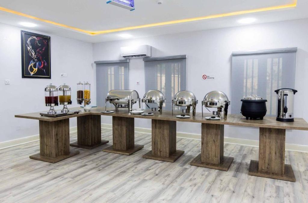 Crownsville Hotel - Airport Road Port Harcourt Eksteriør bilde