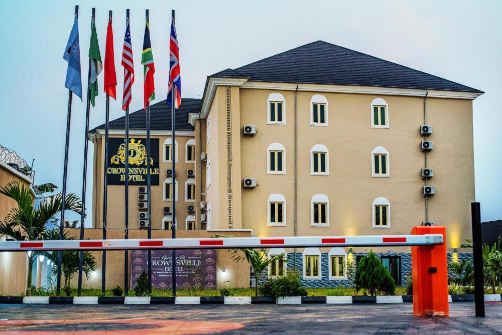 Crownsville Hotel - Airport Road Port Harcourt Eksteriør bilde