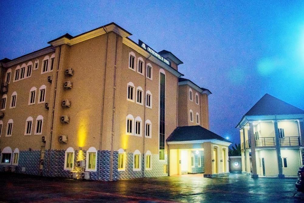Crownsville Hotel - Airport Road Port Harcourt Eksteriør bilde